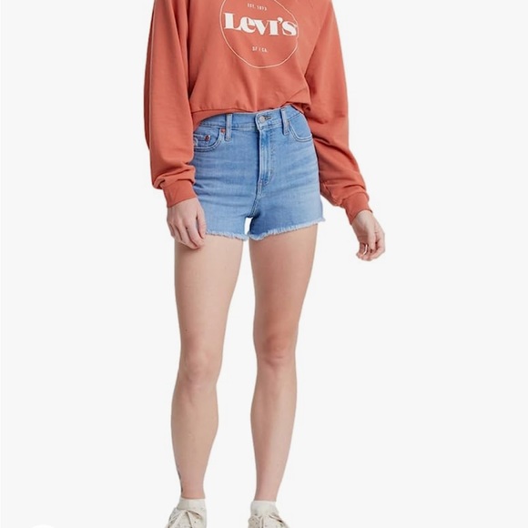Levi’s high rise jean shorts - Picture 4 of 4